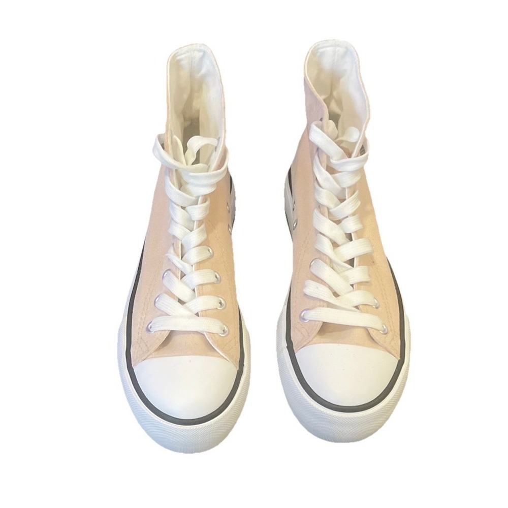 Hi Top Suede Women's‎ Sneakers Tan Size 6 Rubber Soles NWOT